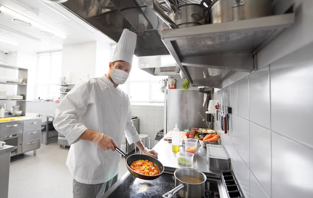 تأثیر آشپزخانه صنعتی در ارتقاء کیفیت غذاها و جلب رضایت مشتریان